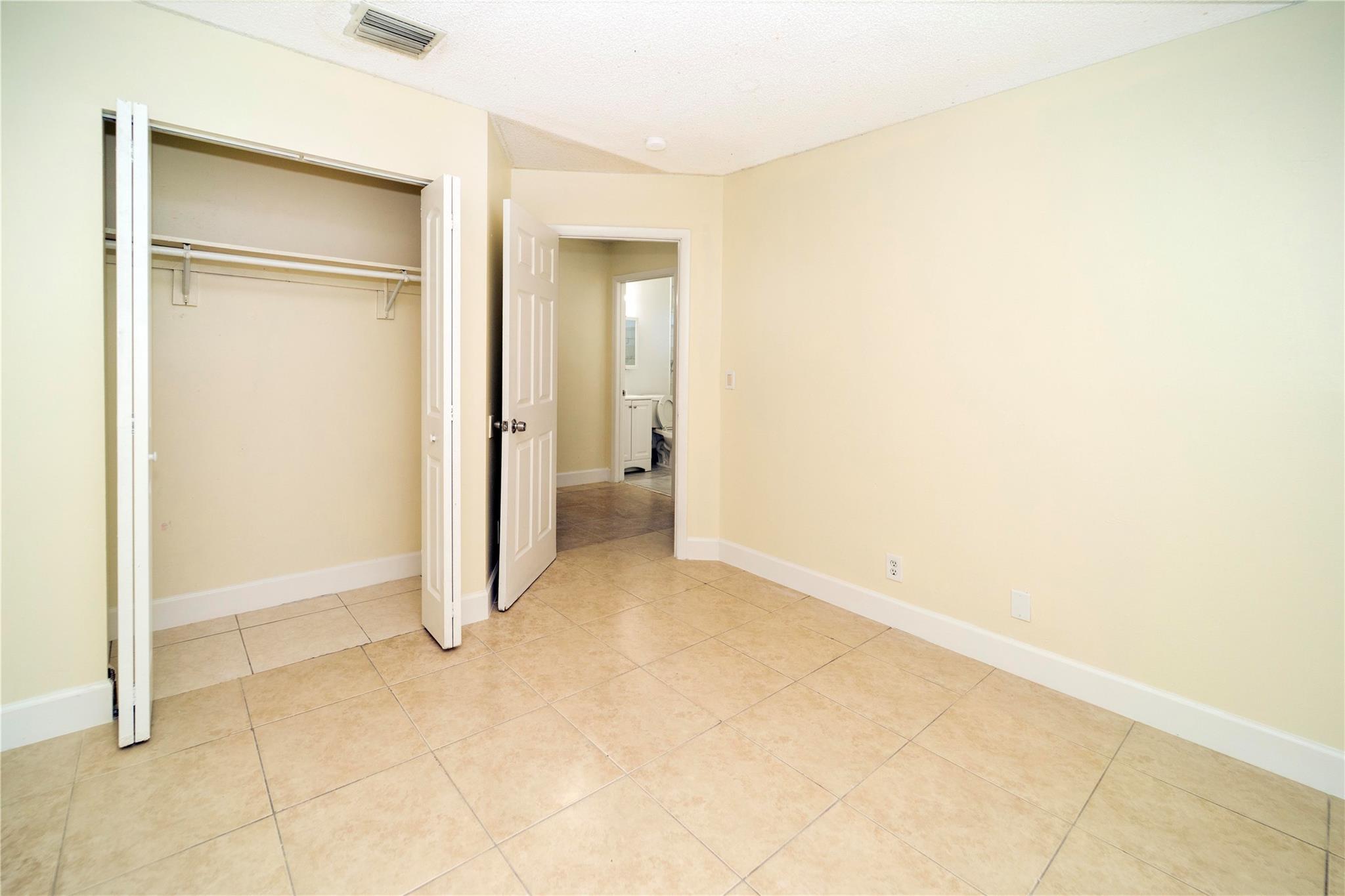 Castlewood 71-37 B - Residential Income