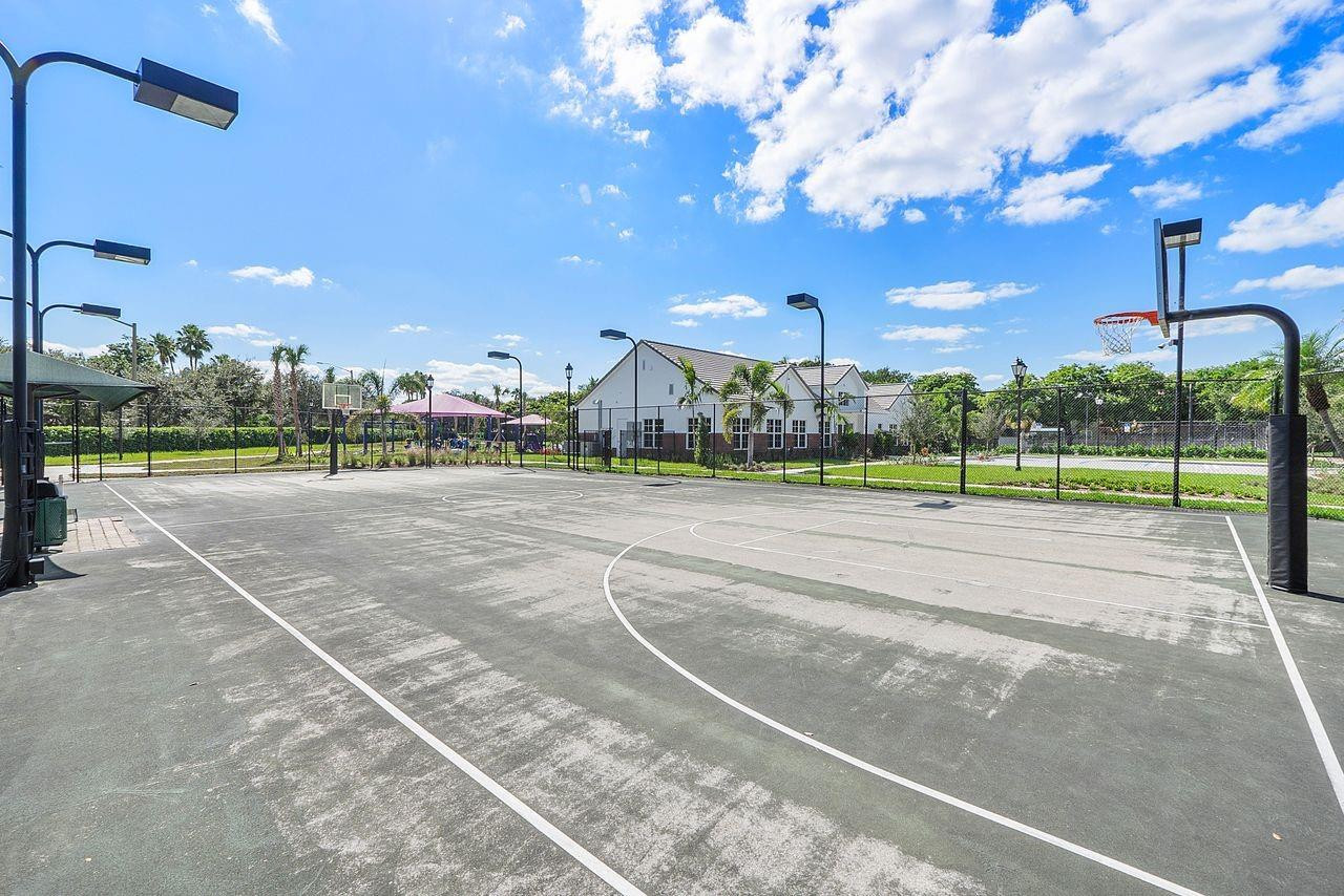 STEEPLECHASE EAGLE TRACE - Residential