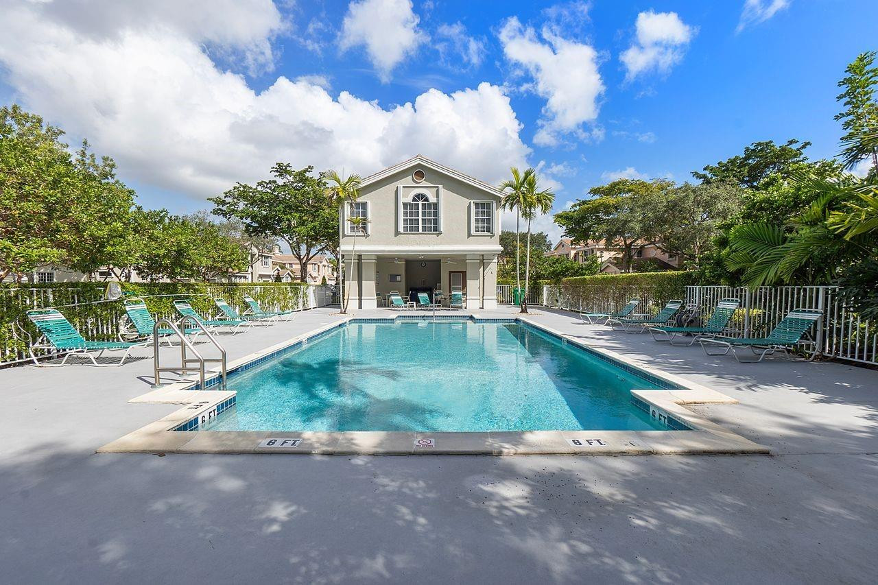STEEPLECHASE EAGLE TRACE - Residential
