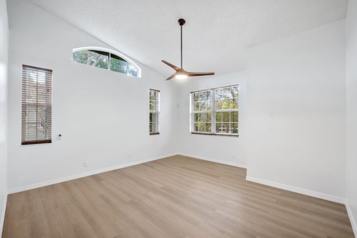 STEEPLECHASE EAGLE TRACE - Residential