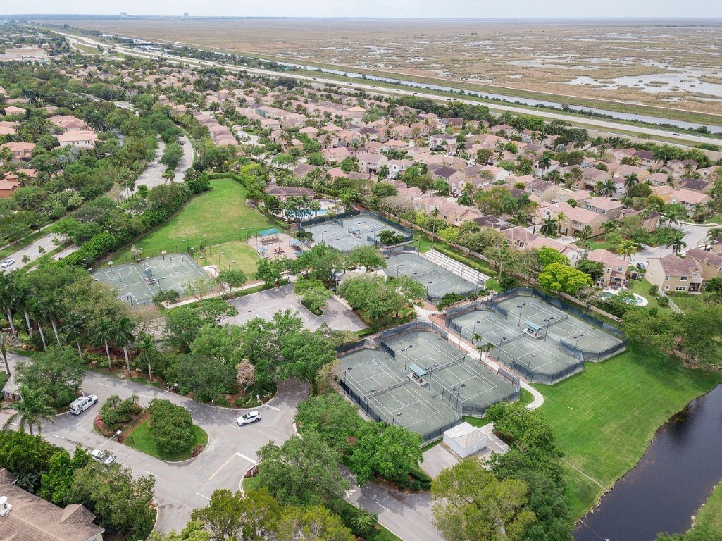 STEEPLECHASE EAGLE TRACE - Residential