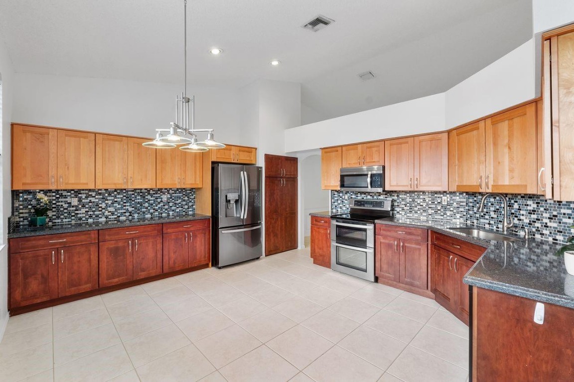 STEEPLECHASE EAGLE TRACE - Residential