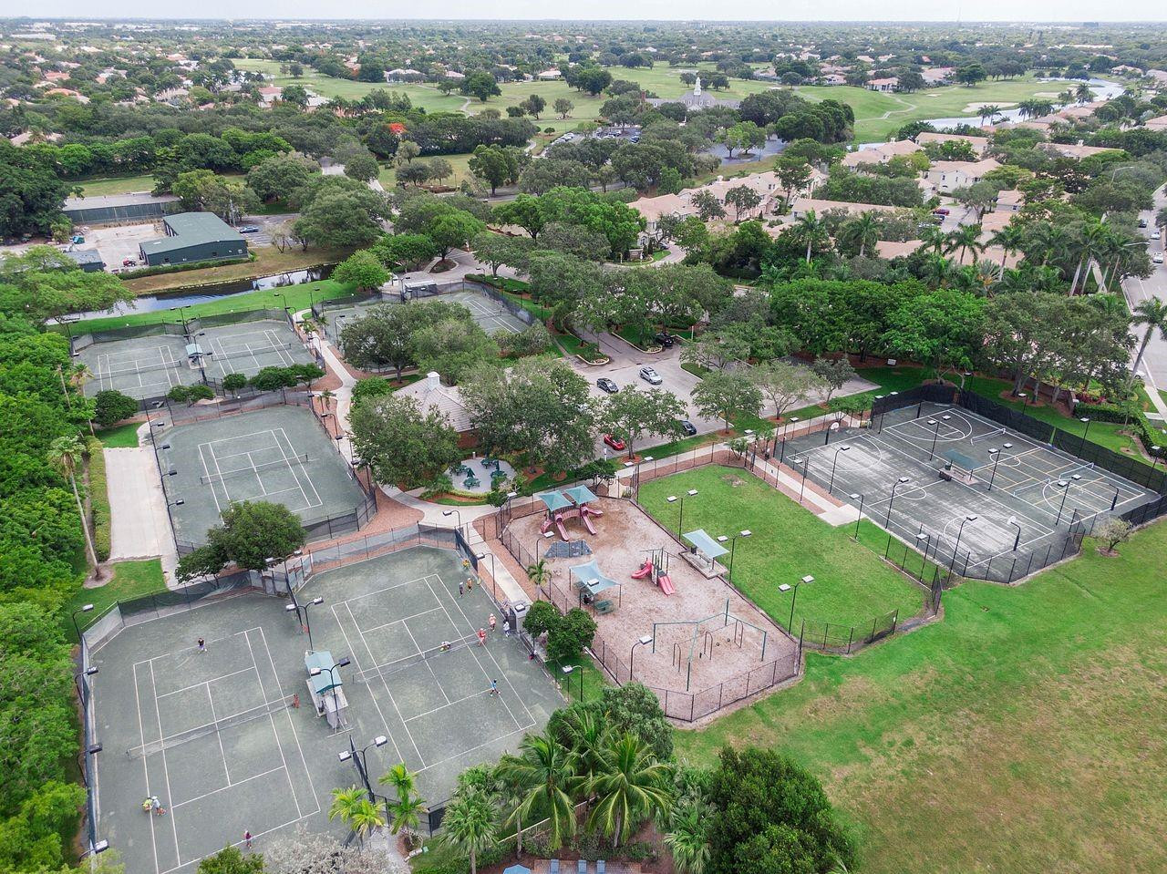 STEEPLECHASE EAGLE TRACE - Residential