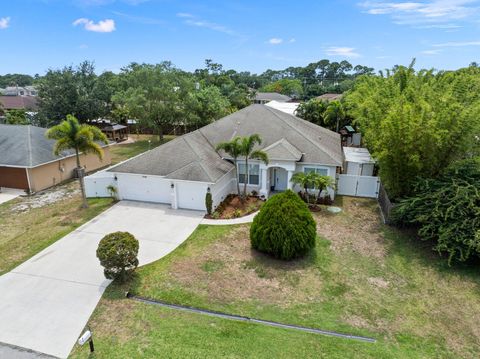 A home in Port St Lucie