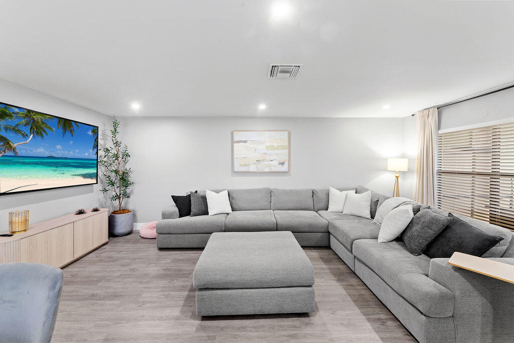 1740 W Sanderling Lane 1