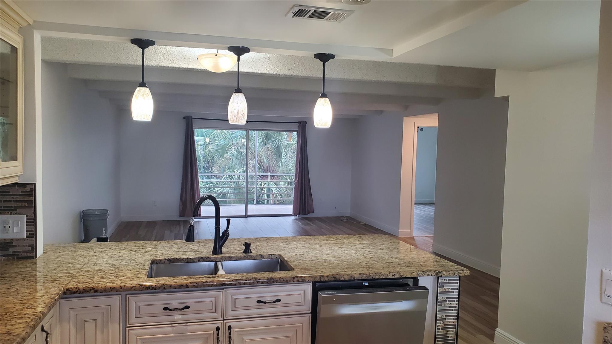 BOCA ENTRADA 1 - Residential