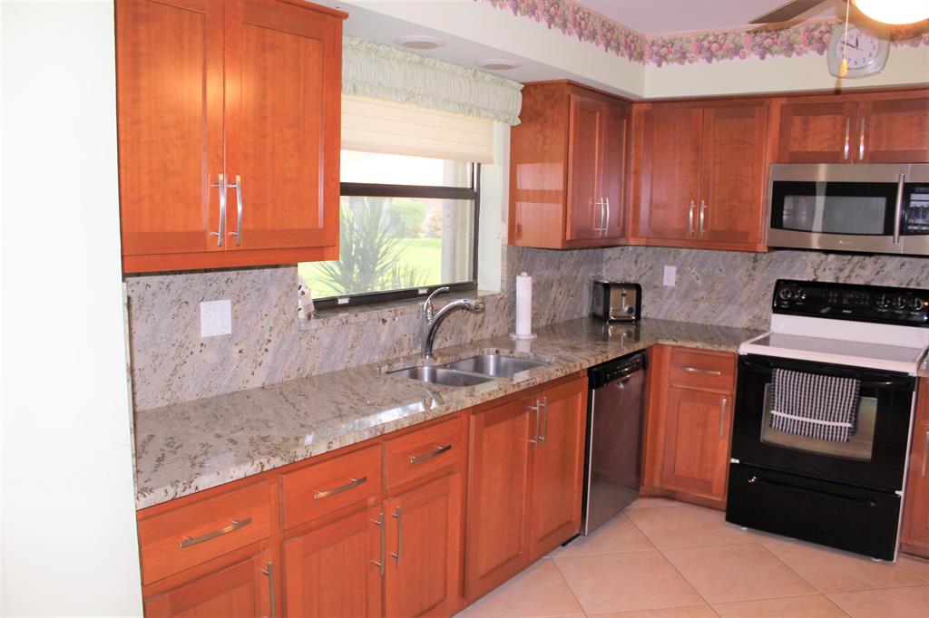 BENT TREE VILLAS WEST CONDO - Residential