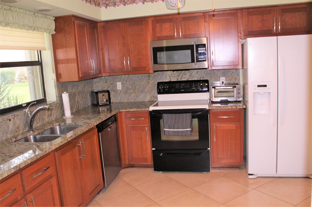 BENT TREE VILLAS WEST CONDO - Residential