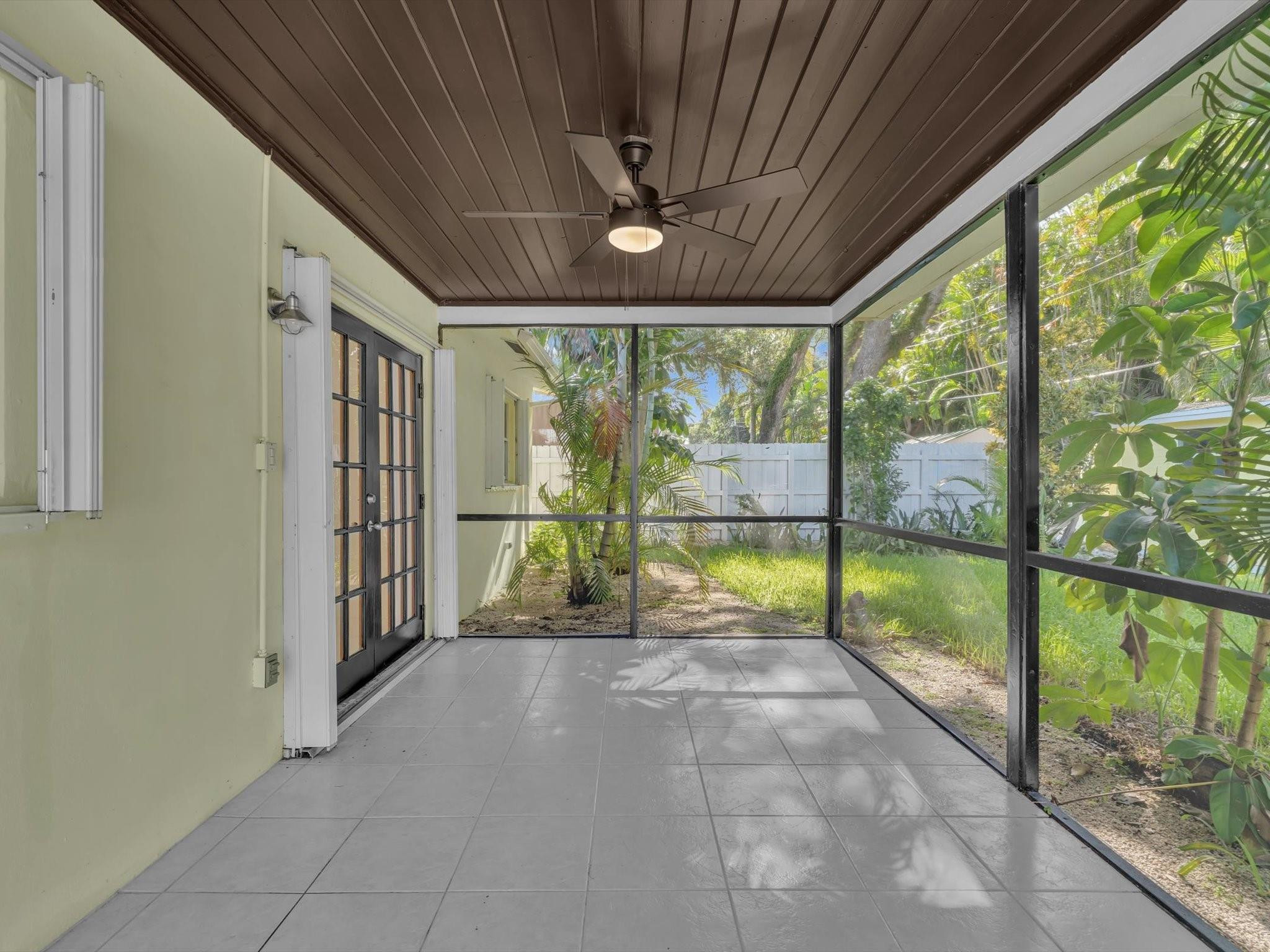 Lauderwood Amd 36-14 B - Residential