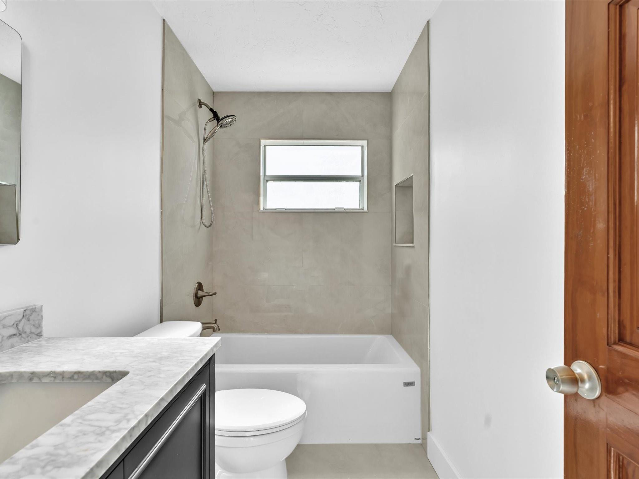 Lauderwood Amd 36-14 B - Residential