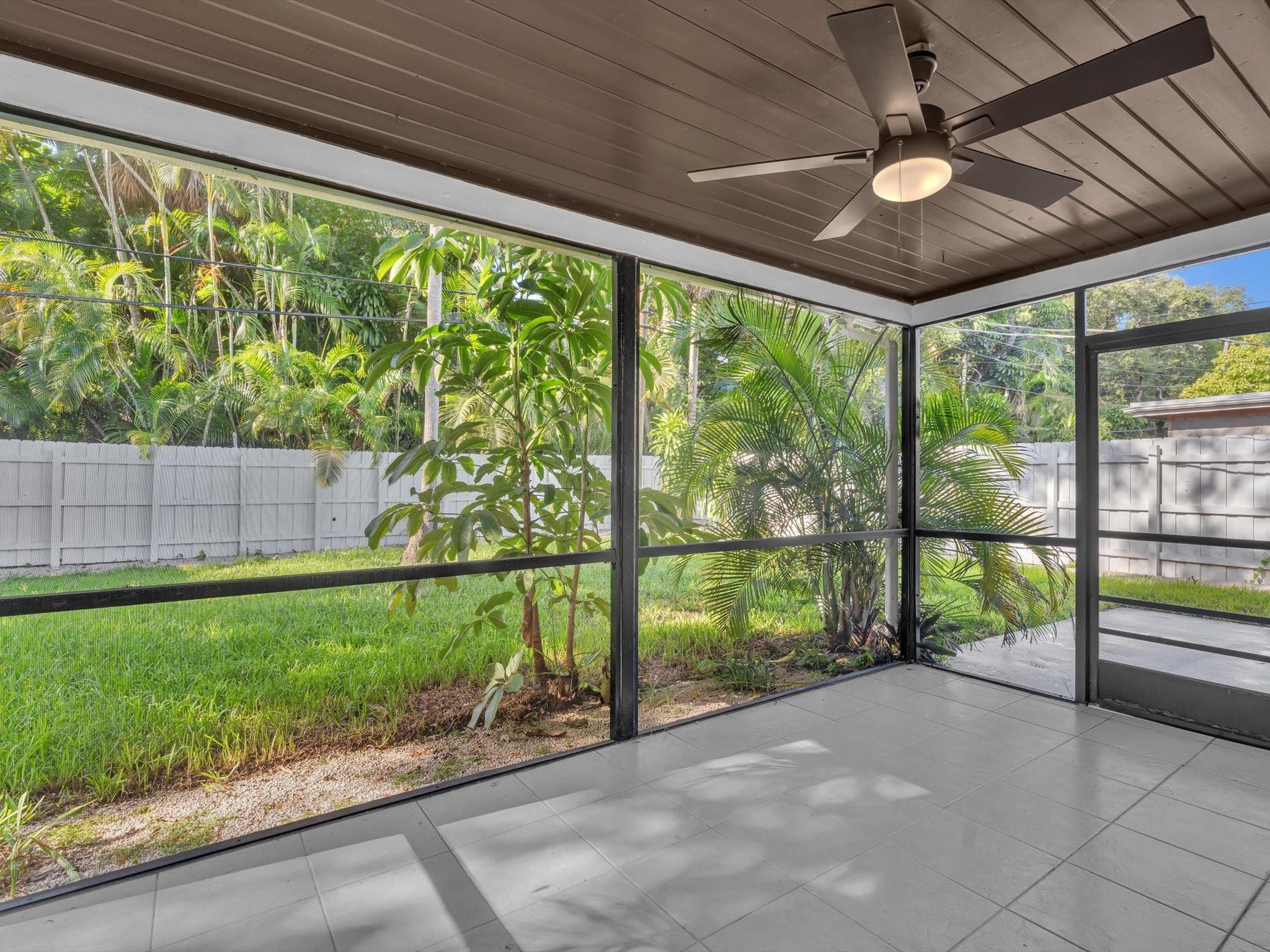 Lauderwood Amd 36-14 B - Residential