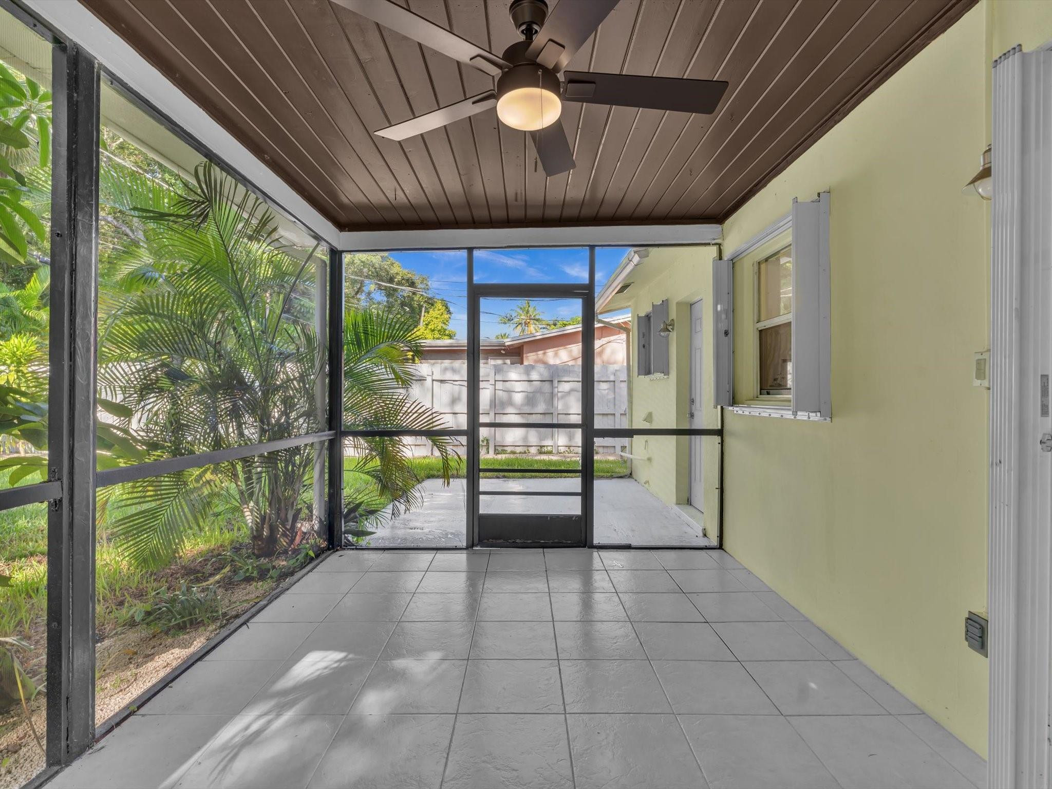 Lauderwood Amd 36-14 B - Residential