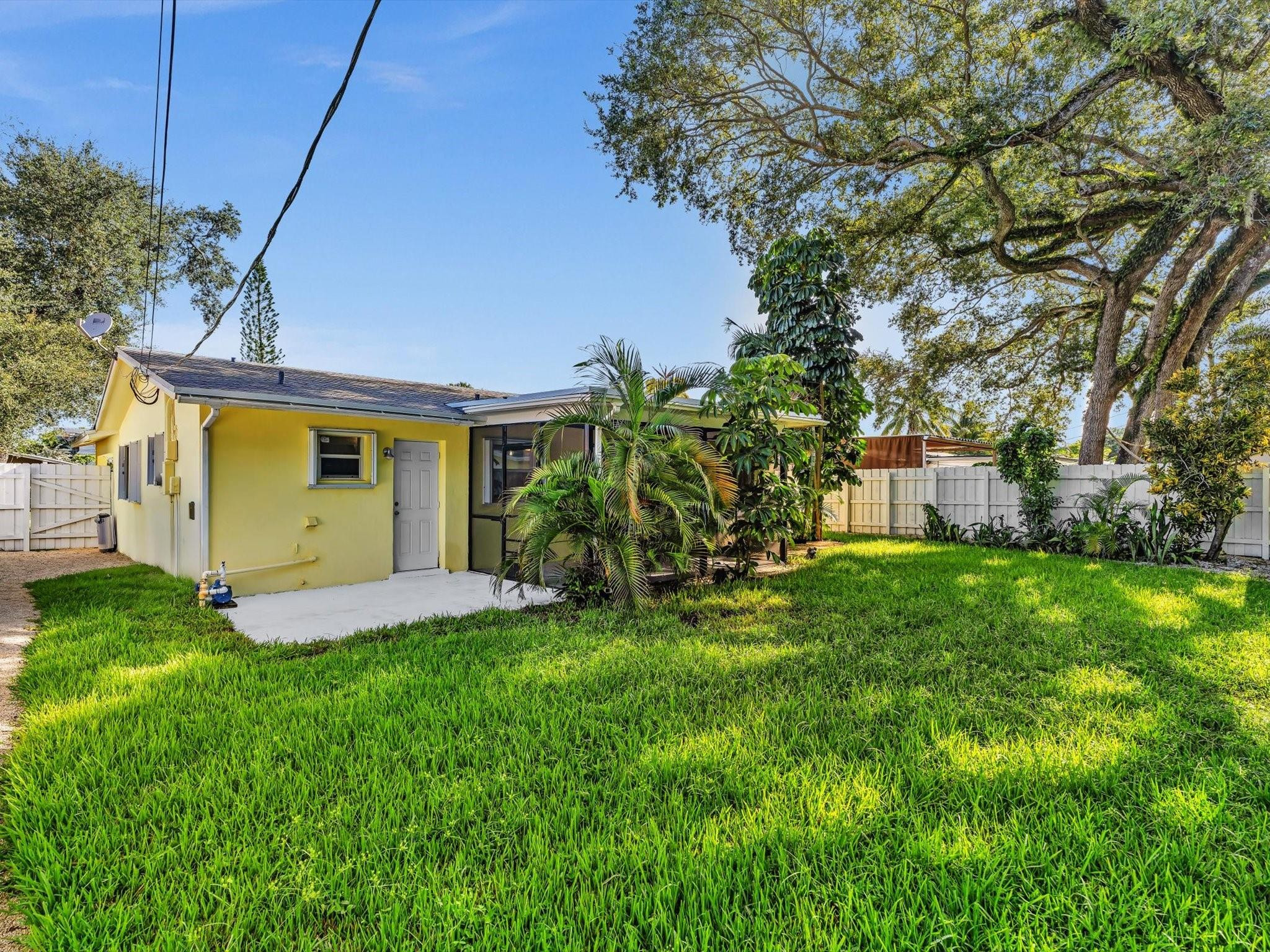 Lauderwood Amd 36-14 B - Residential