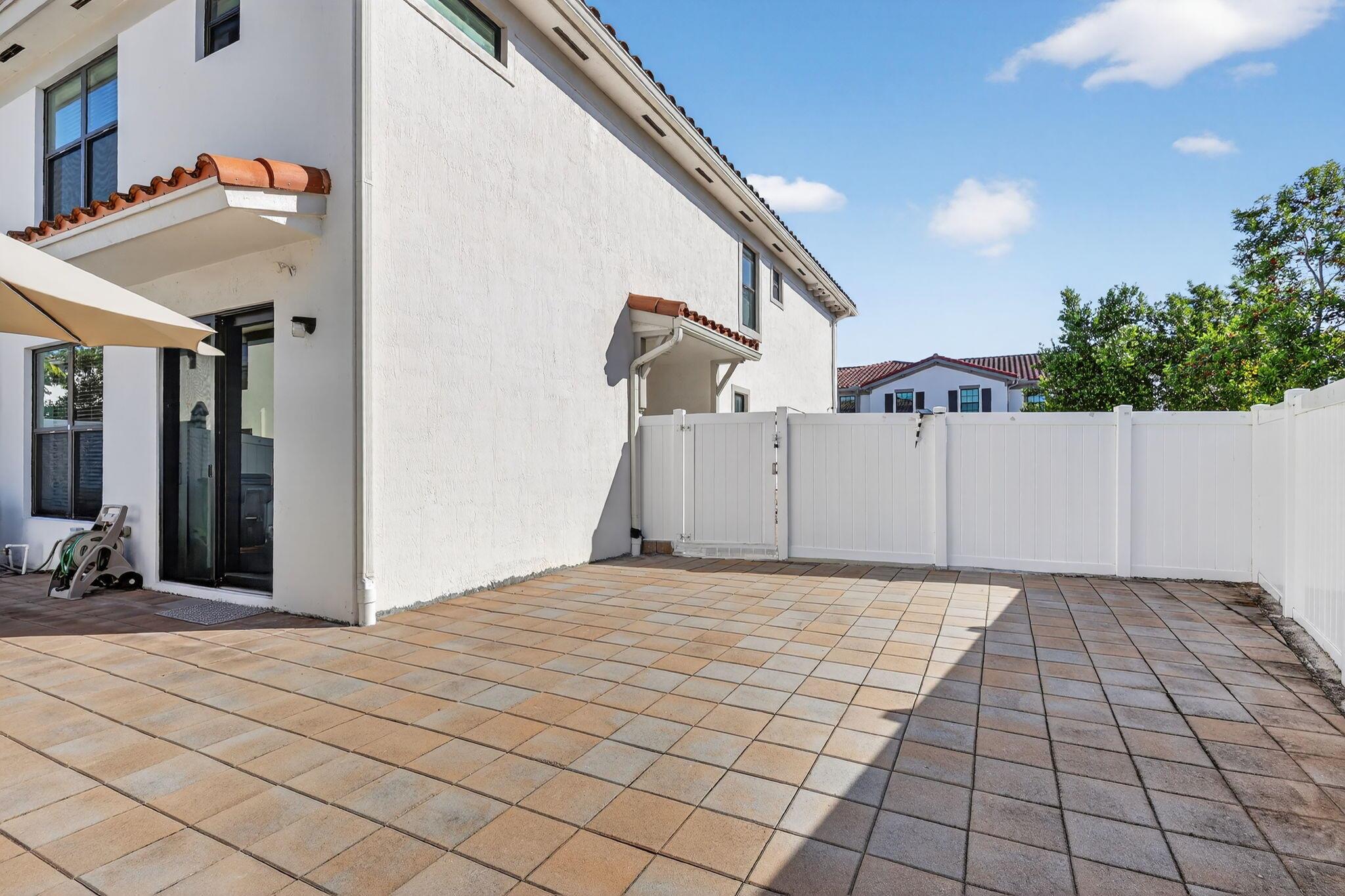 MEDITERRANEA - Residential