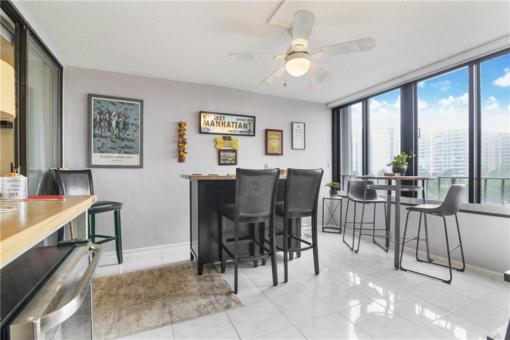 EMERALD TOWERS CONDO - Residential