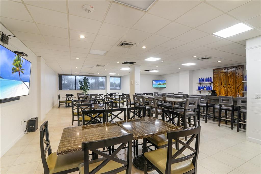 EMERALD TOWERS CONDO - Residential