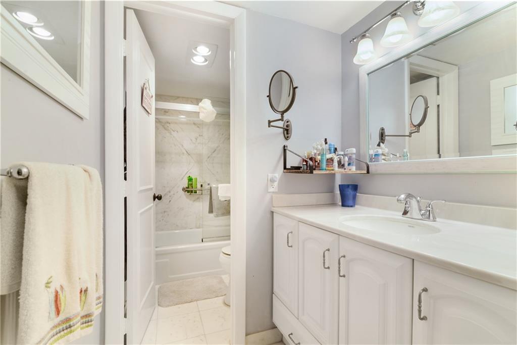EMERALD TOWERS CONDO - Residential