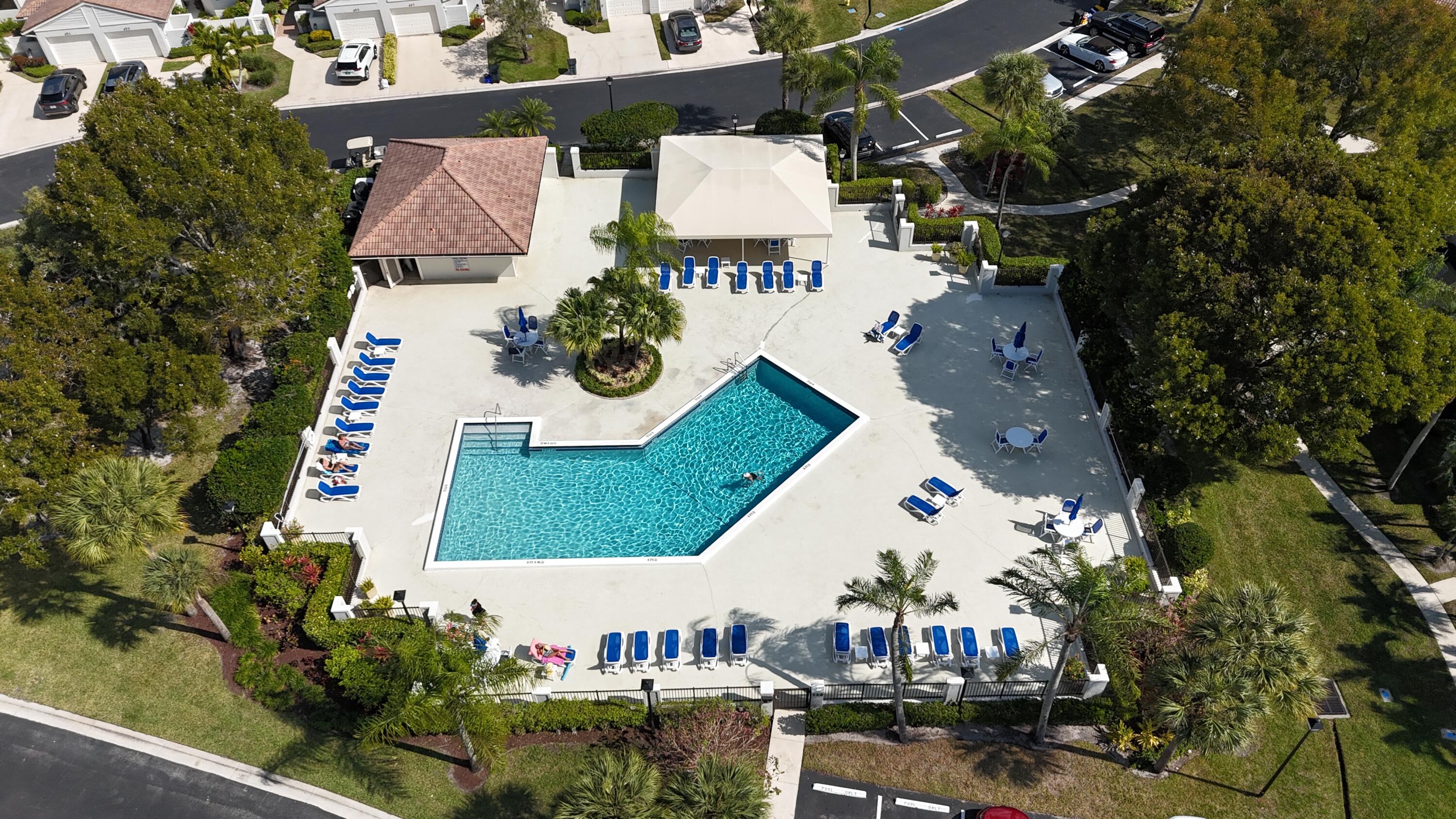 PRESTWICK CHASE - Residential