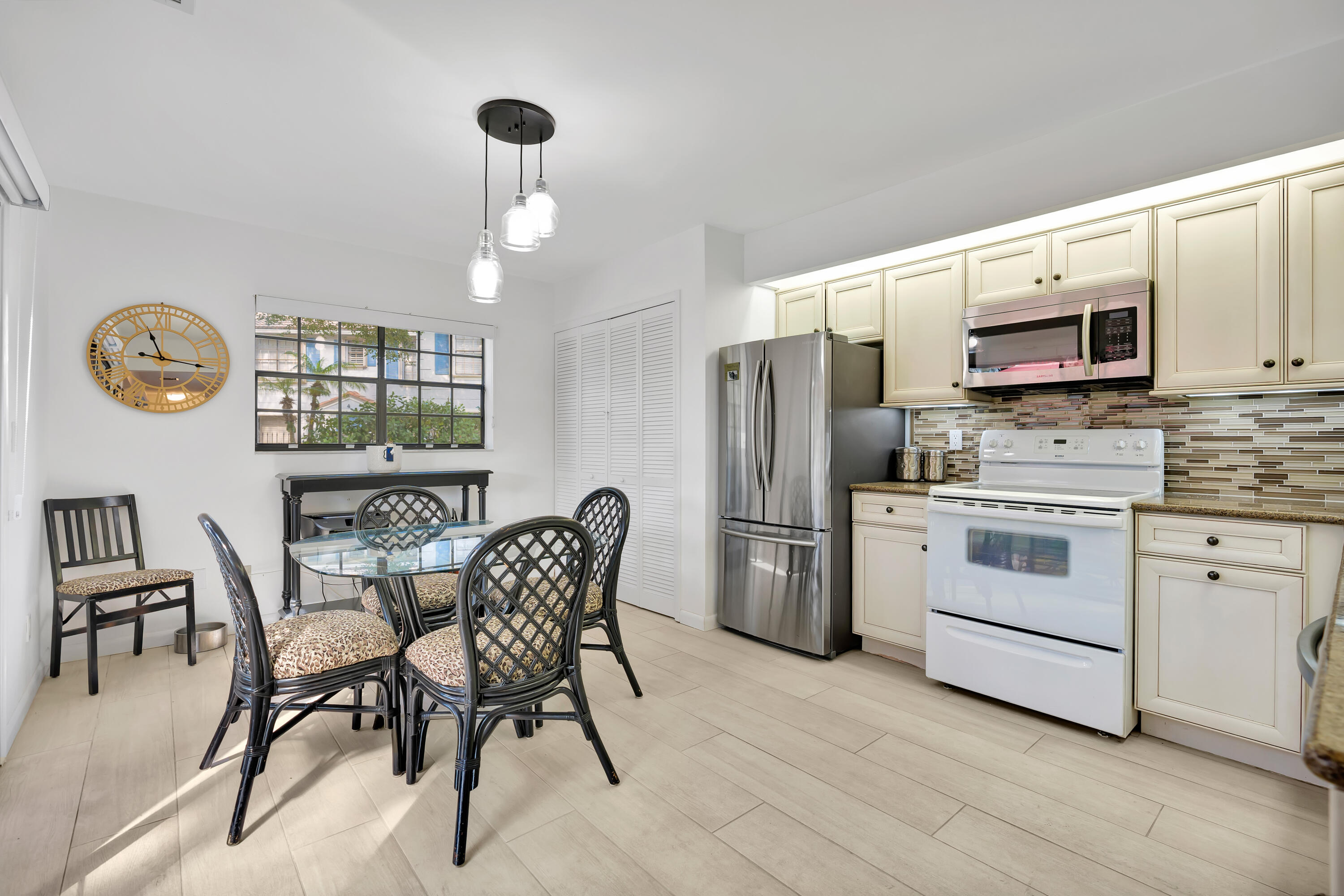 PRESTWICK CHASE - Residential