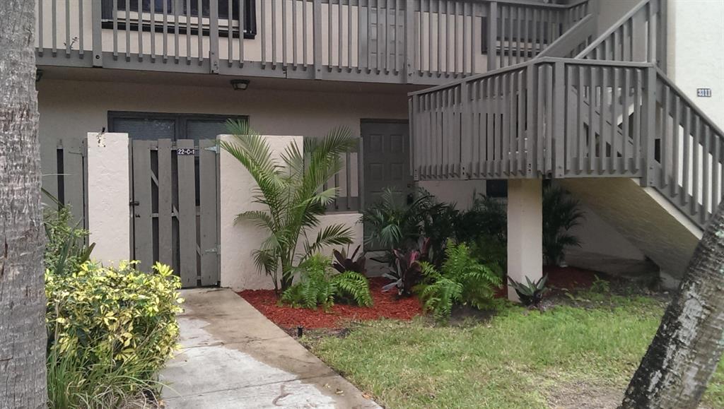 DELRAY OAKS CONDO - Residential Lease