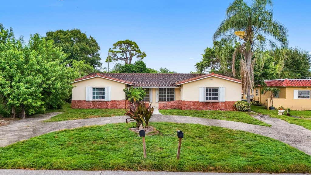 Photo of 685 Ipswich Street #687, Boca Raton, FL 33487 (MLS # R10943340)