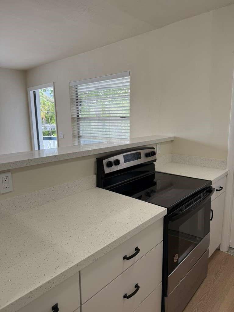 Hallandale Park 2 6-8 B - Residential Lease