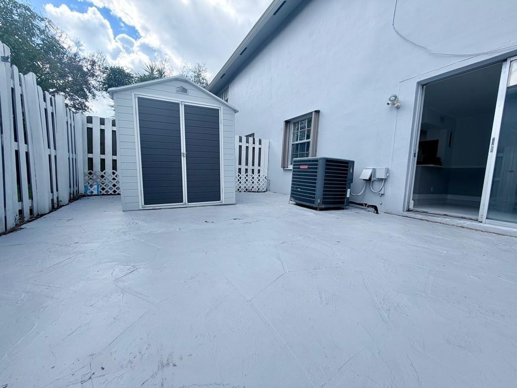 Arrowhead Golf & tennis C - Residential