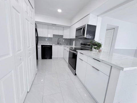 Property photo of 1788 Sw 81st Way 1788, Davie, FL 33324