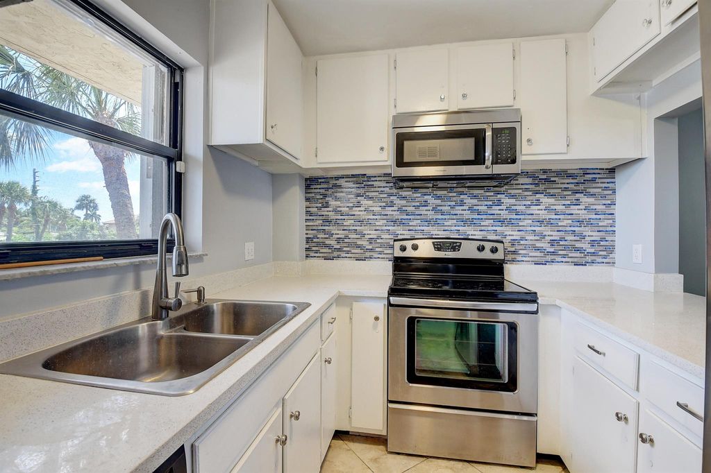 Photo of 890 N Federal Highway #206, Lantana, FL 33462 (MLS # R11103092)