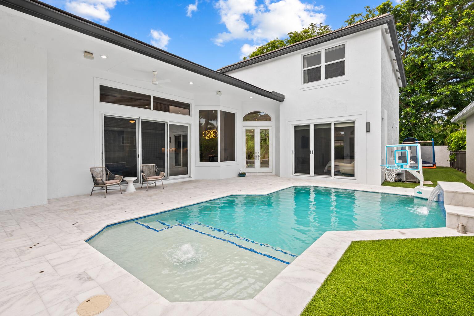 3320 NW 53RD Circle