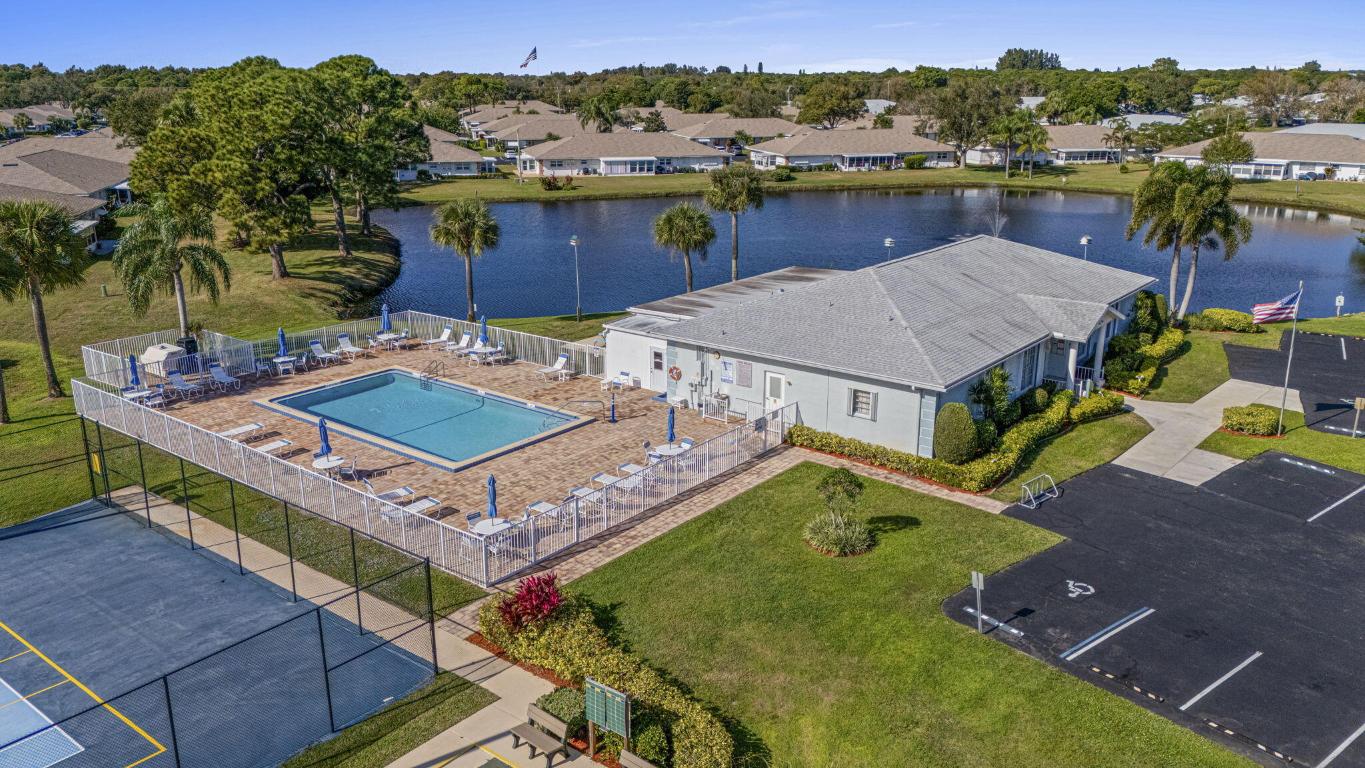 HIGH POINT OF FORT PIERCE CONDOMINIUM SECTION 3 - Residential