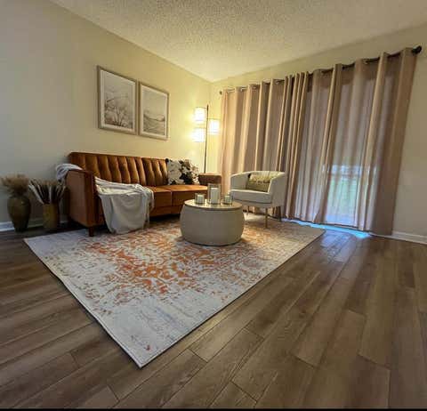 Featured picture for the property R10976149