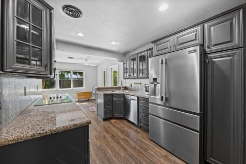 Tiny photo for 4860 NE 6th Avenue, Oakland Park, FL 33334 (MLS # B26056348)