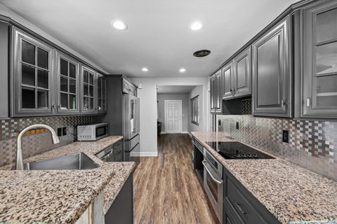 Tiny photo for 4860 NE 6th Avenue, Oakland Park, FL 33334 (MLS # B26056348)
