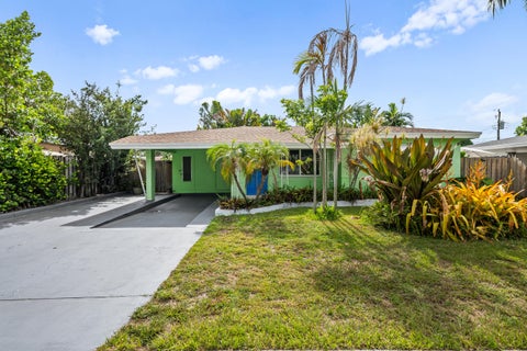 Tiny photo for 4860 NE 6th Avenue, Oakland Park, FL 33334 (MLS # B26056348)