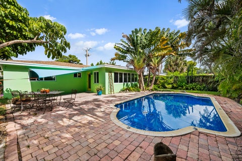 Tiny photo for 4860 NE 6th Avenue, Oakland Park, FL 33334 (MLS # B26056348)