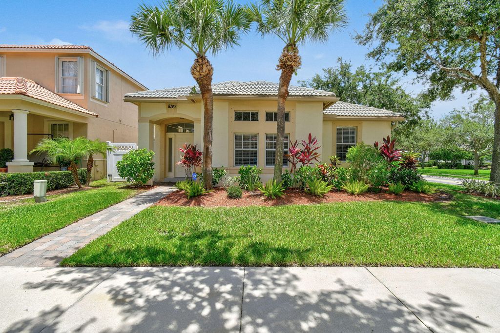 Photo of 8147 Bautista Way, Palm Beach Gardens, FL 33418 (MLS # R10996276)