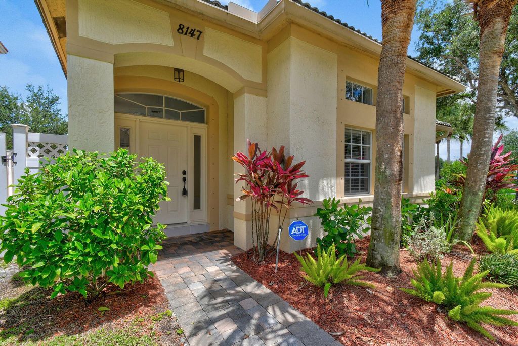 Photo of 8147 Bautista Way, Palm Beach Gardens, FL 33418 (MLS # R10996276)