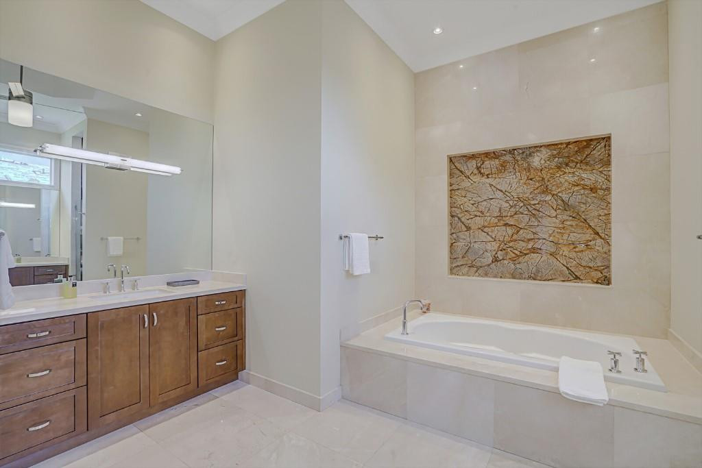 Heron Bay East 169-105 B - Residential