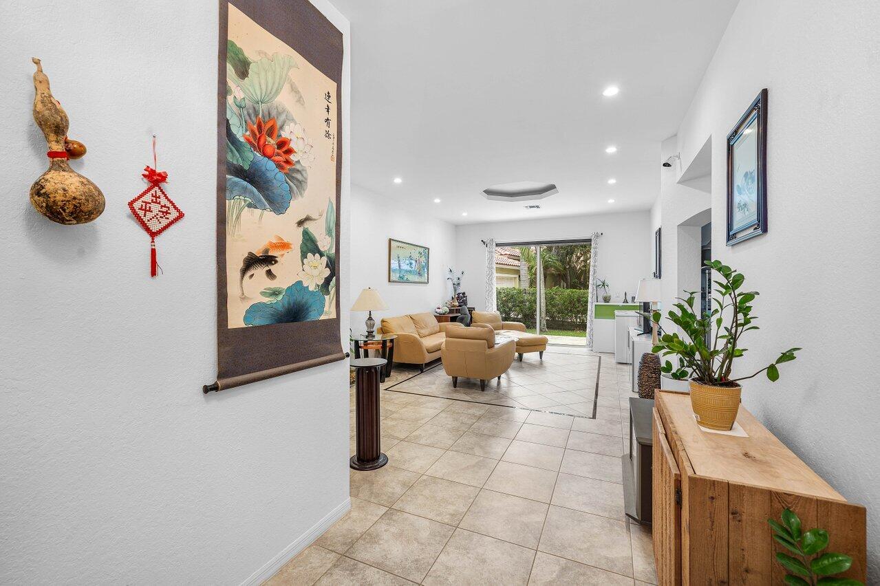 5563 NW 41st Avenue, Coconut Creek, FL, 33073/$600,000 3 5563 NW 41st Avenue