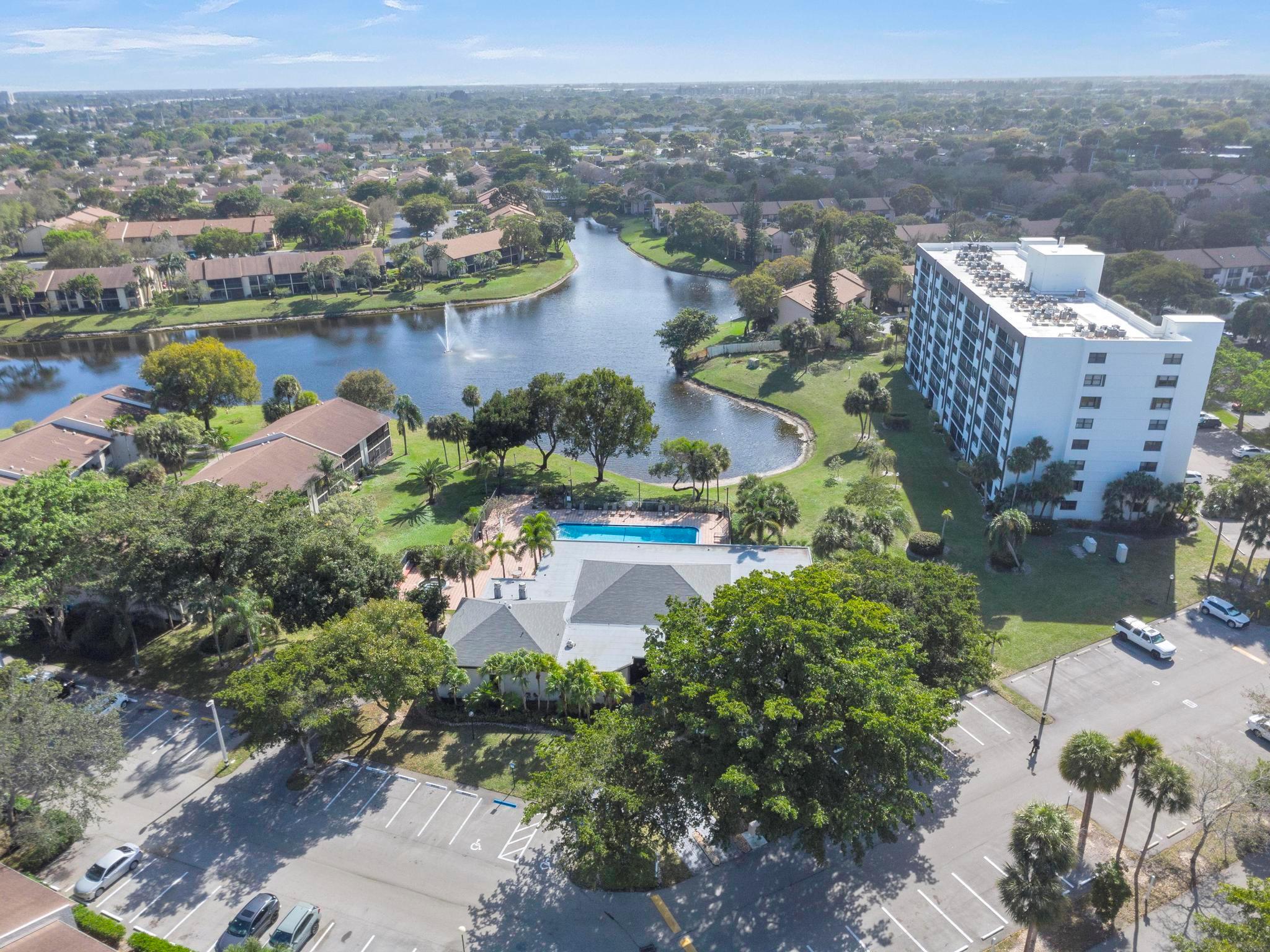 This unit has the biggest floor plan. Great for investors. Rent right away. This Corner unit has a NEWER KITCHEN, new refrigerator. Clean and with lake views this unit has all. Ceramic tile throughout , stainless steel appliances. 2 Suites. Ideal for roommate. Newer bathrooms. Gated Community, Pool, Jacuzzi , clubhouse. Easy to show. All ages. Pet ok
