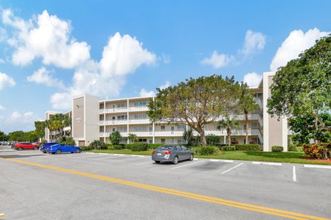 A home in Deerfield Beach