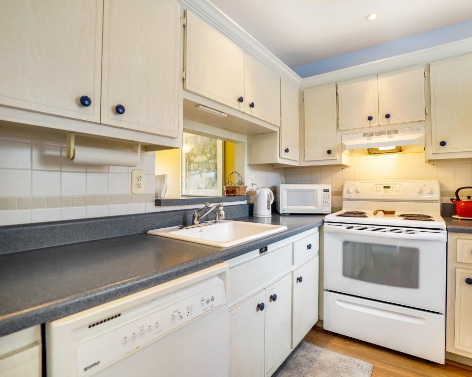 Ashley Hall Condo - Residential