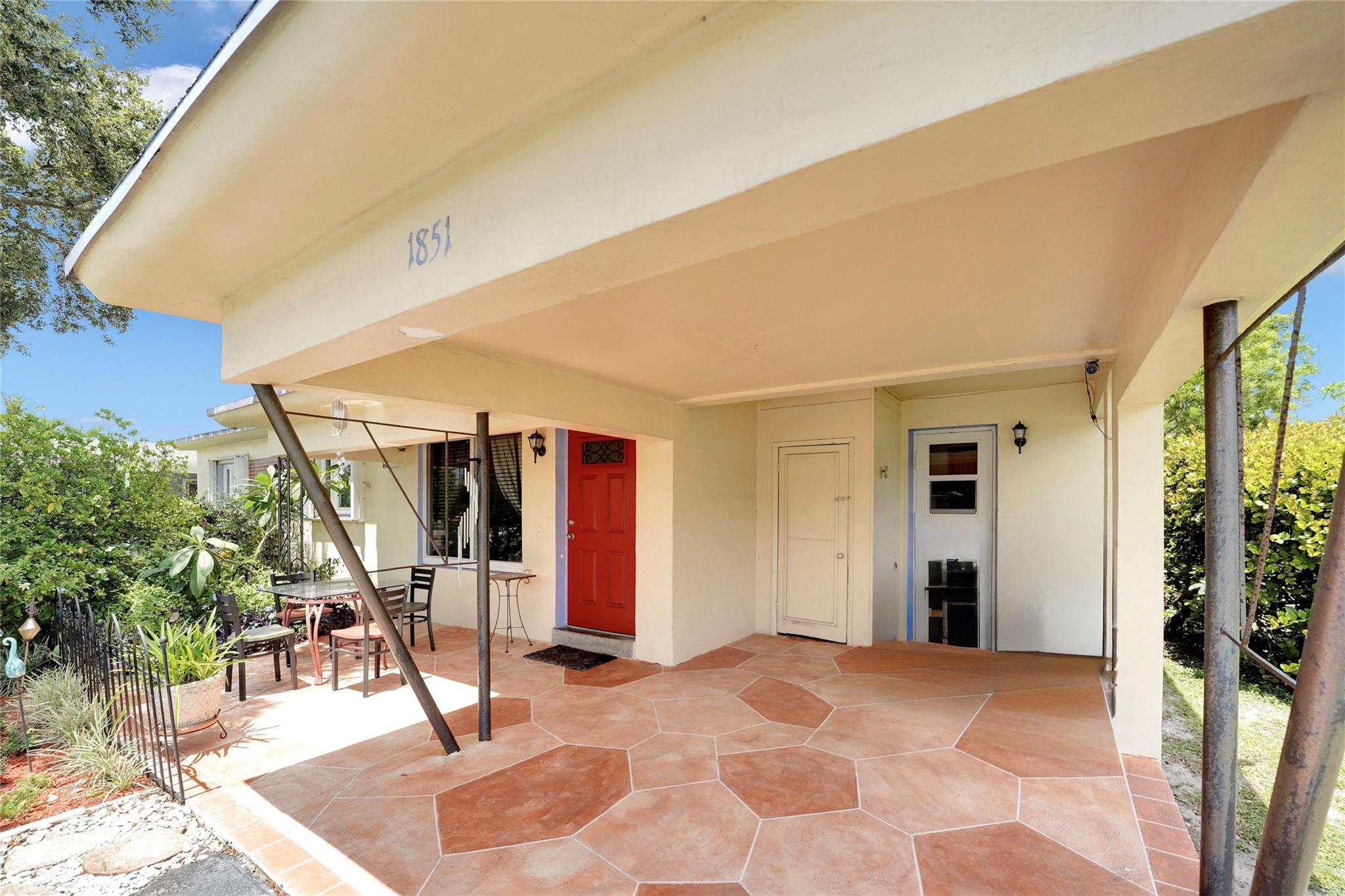 1851 SW 42nd Ter