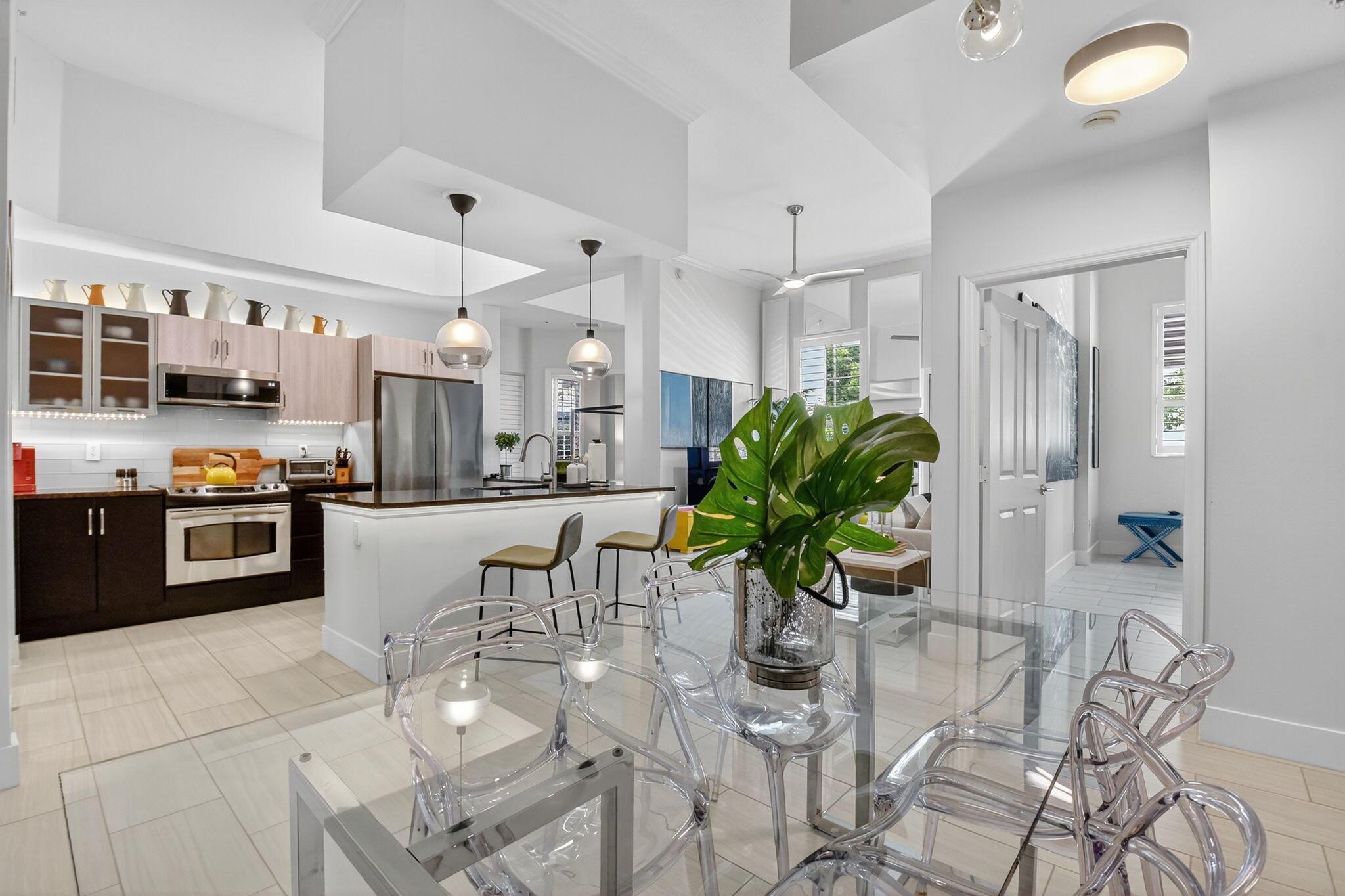 600 S Dixie Highway 141