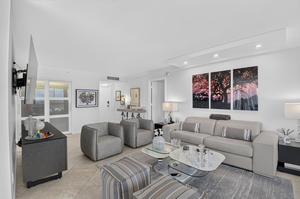 Photo of 7738 Lakeside Boulevard #385, Boca Raton, FL 33434 (MLS # B26063014)