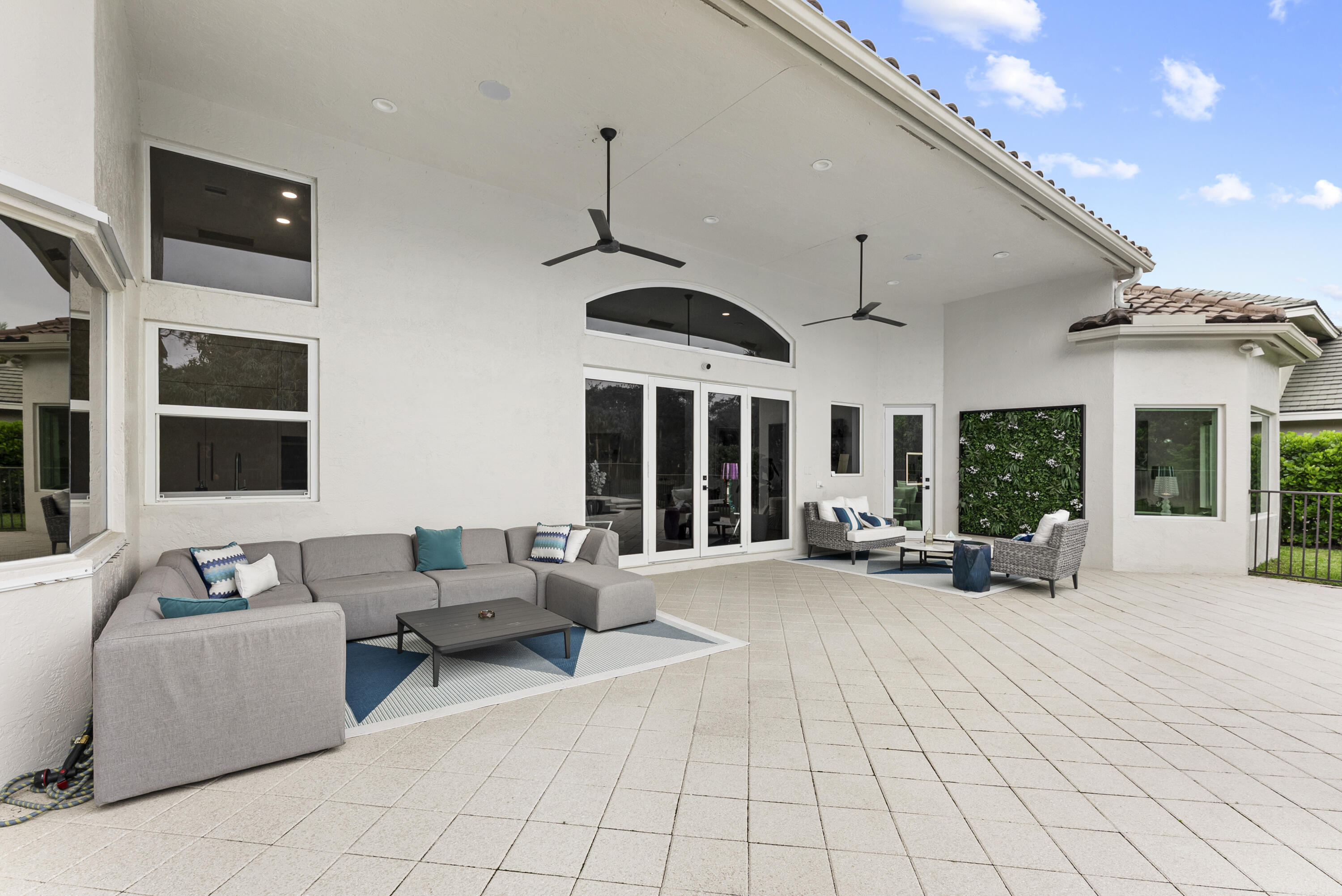 PARKSIDE - Residential