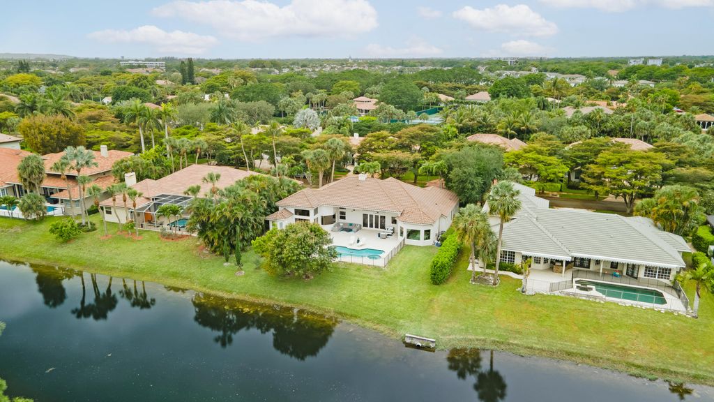 Photo of 1120 SW 21st Avenue, Boca Raton, FL 33486 (MLS # B26023246)