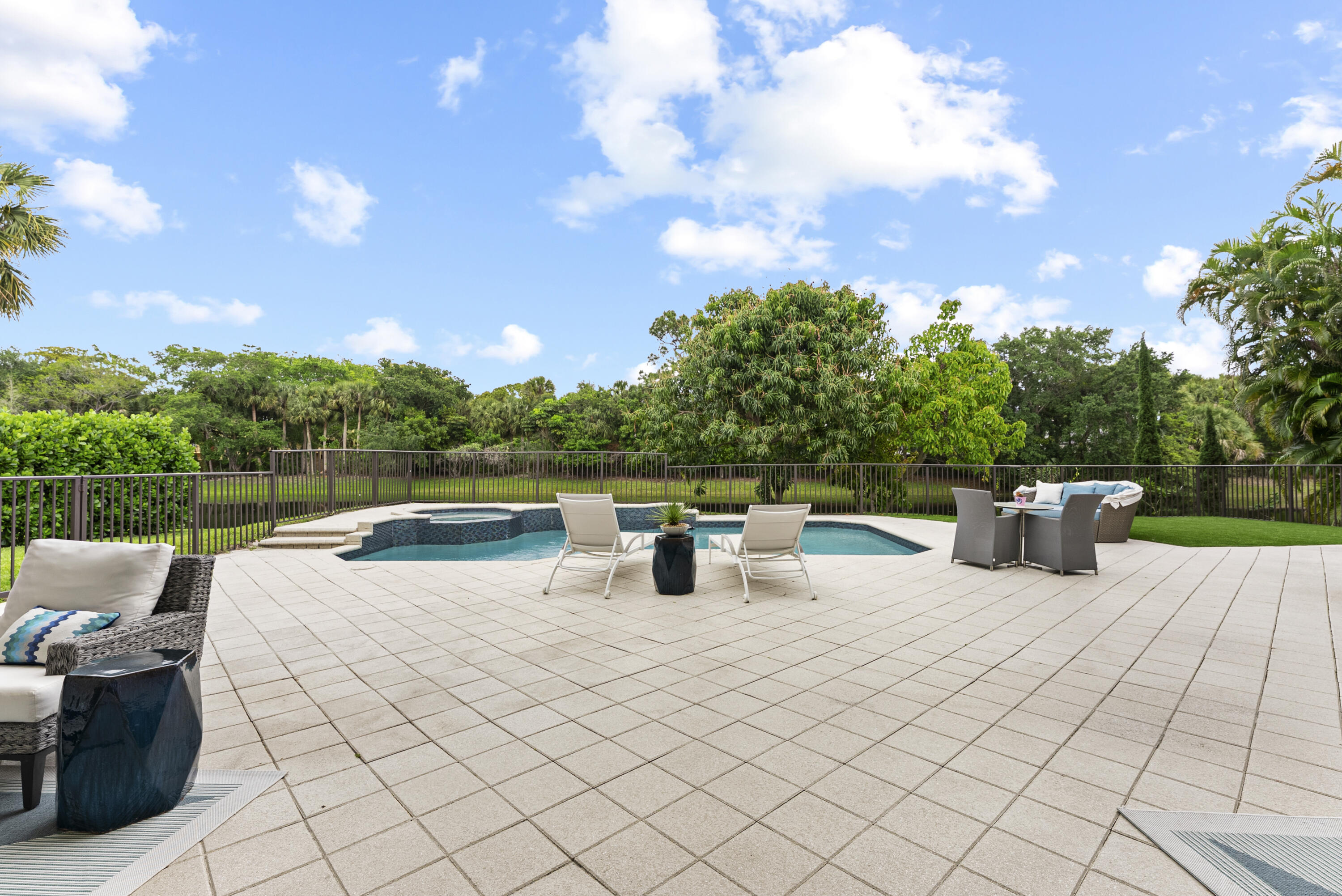 PARKSIDE - Residential
