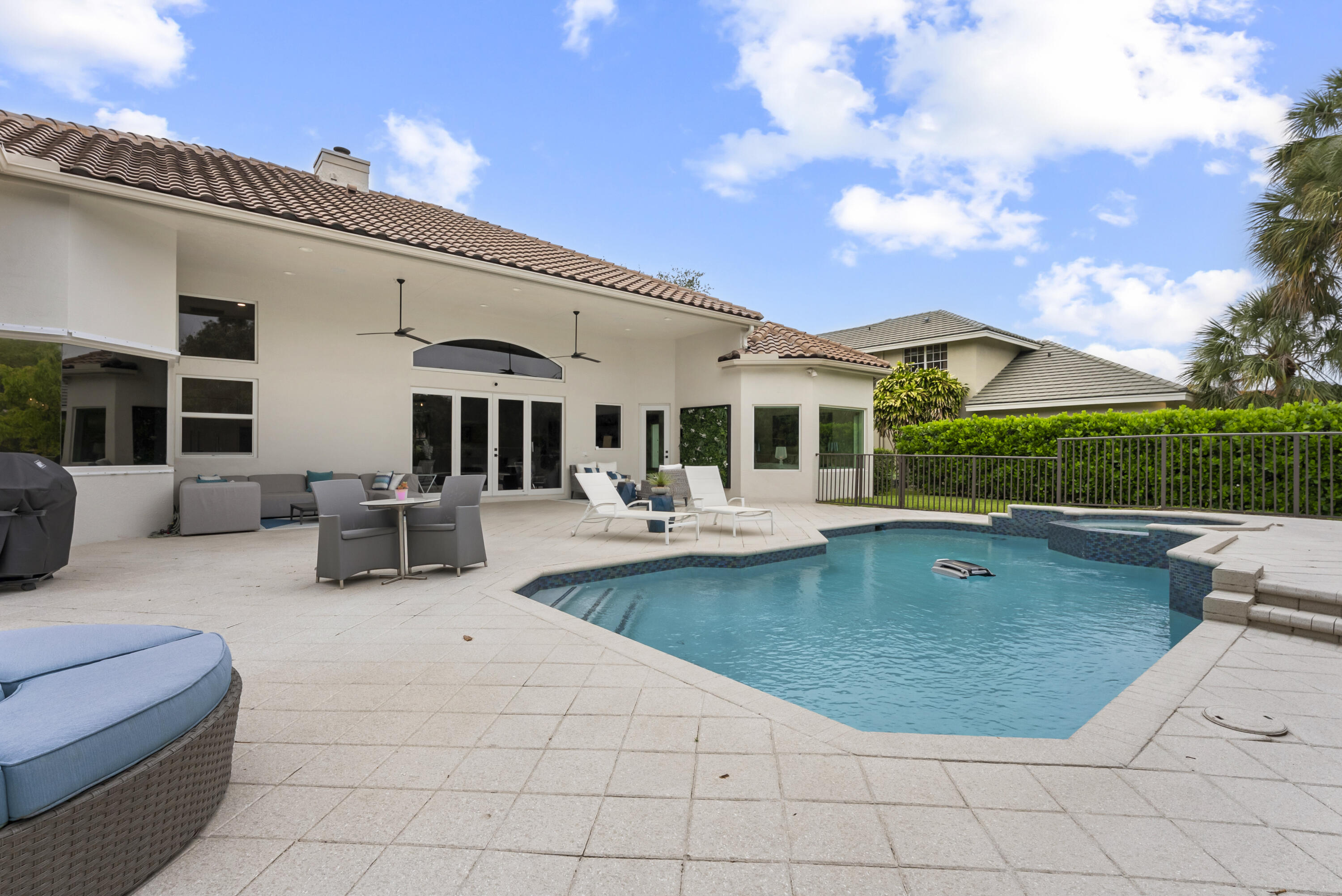 PARKSIDE - Residential